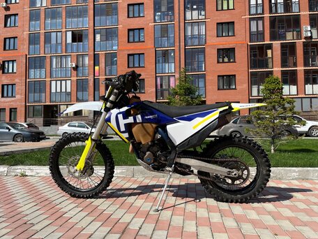 2019 Husqvarna FX 350, белый, 600000 рублей, вид 2