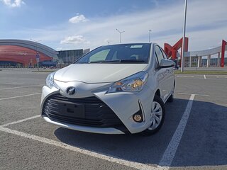 2018 Toyota Vitz III (XP130) Рестайлинг 2, белый, 1250000 рублей, вид 1