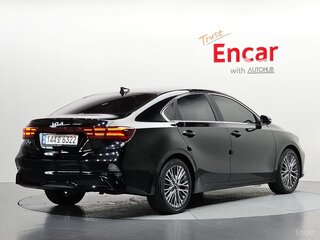 2022 Kia K3 II Рестайлинг, чёрный, 1600000 рублей, вид 3