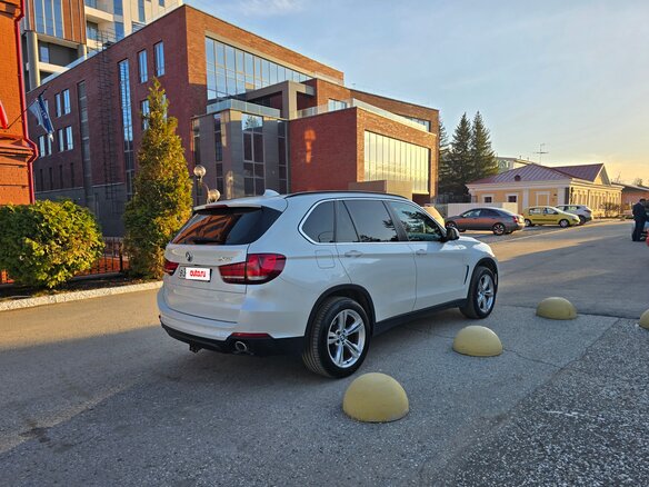 2016 BMW X5 25d III (F15), белый, 2950000 рублей - вид 5