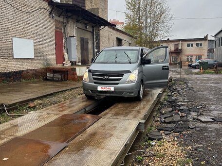2008 Hyundai Grand Starex, серый, 800000 рублей, вид 5