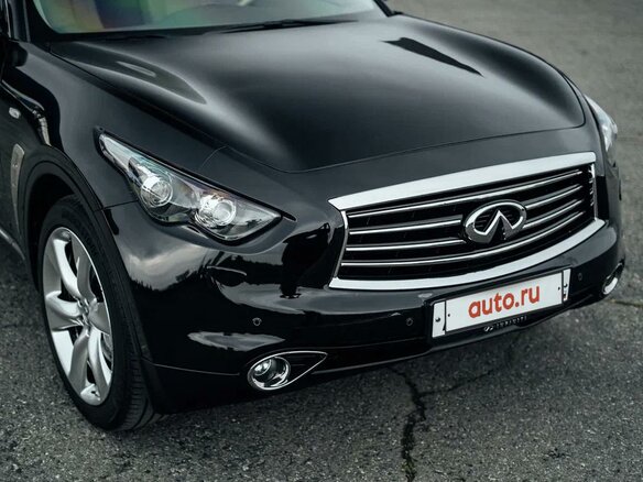2015 Infiniti QX70, чёрный, 2900000 рублей - вид 2
