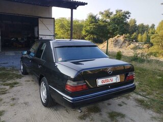 1988 Mercedes-Benz W124 230, чёрный, 360000 рублей, вид 3