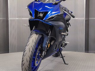 2022 Yamaha YZF-R7, синий, 799000 рублей, вид 3
