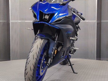 2022 Yamaha YZF-R7, синий, 799000 рублей, вид 3