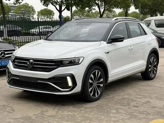 2021 Volkswagen T-Roc I, белый, 1570000 рублей, вид 3