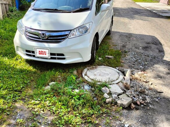 2014 Honda Freed I Рестайлинг 2, белый, 1350000 рублей - вид 5
