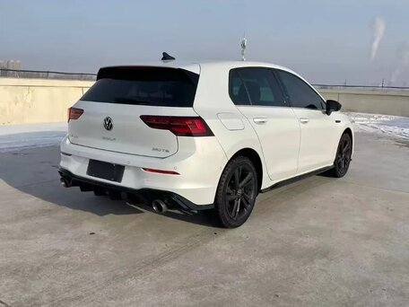 2023 Volkswagen Golf VIII, белый, 1770000 рублей, вид 5