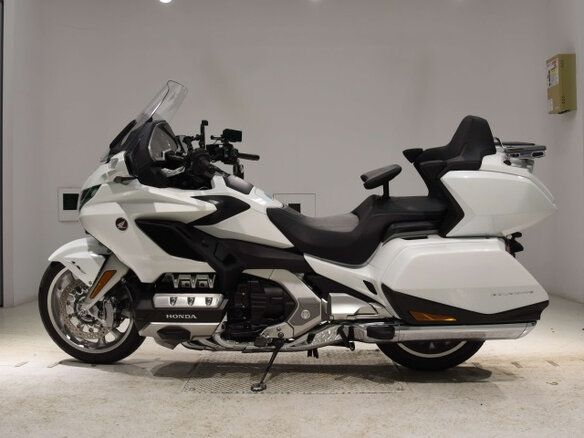 2018 Honda GL 1800 Gold Wing, белый, 2250000 рублей - вид 1