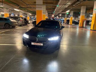 2021 BMW 5 серии 530i xDrive VII (G30/G31/G38) Рестайлинг, серый, 4200000 рублей, вид 4