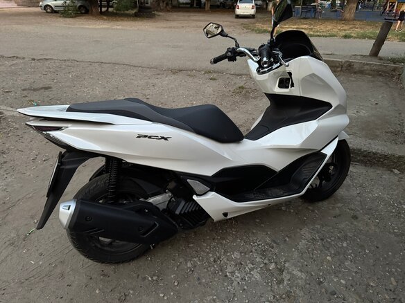 2022 Honda PCX 125, белый, 335000 рублей - вид 1