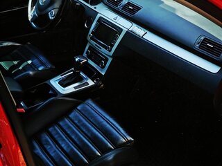 2010 Volkswagen Passat B6, красный, 1000000 рублей, вид 4