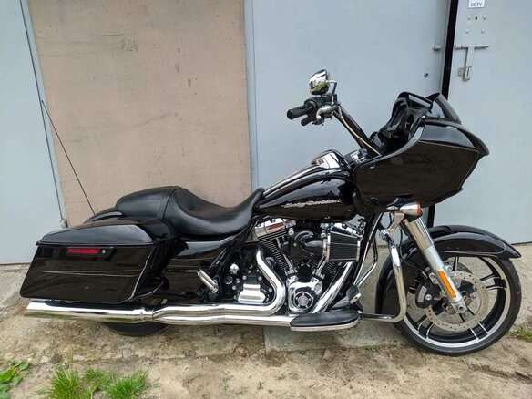 2015 Harley-Davidson Road Glide, чёрный - вид 4
