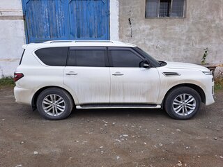 2012 Nissan Patrol VI (Y62), белый, 3000000 рублей, вид 2