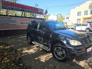 1998 Mercedes-Benz M-Класс 320 I (W163), синий, 515000 рублей, вид 1