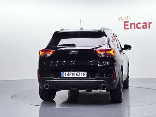 2023 Chevrolet TrailBlazer III, чёрный, 1800000 рублей, вид 3
