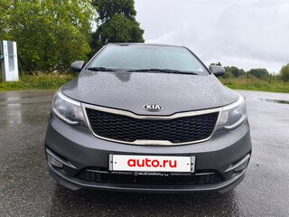 2015 Kia Rio III Рестайлинг, серый, 900000 рублей, вид 2