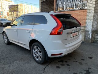 2016 Volvo XC60 I Рестайлинг, белый, 2460000 рублей, вид 4