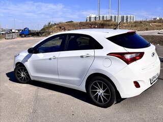 2016 Hyundai i30 II Рестайлинг, белый, 1200000 рублей, вид 3