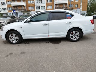 2016 Skoda Octavia III (A7), белый, 1000000 рублей, вид 4