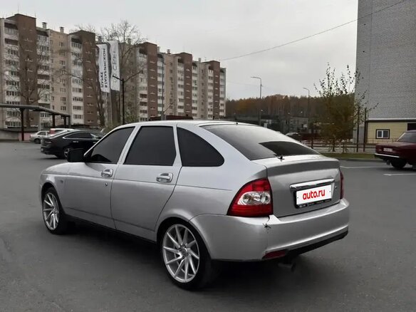 2015 Lada (ВАЗ) Priora I Рестайлинг, серебристый, 600000 рублей - вид 5
