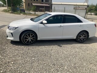 2014 Toyota Camry VII (XV50), белый, 1830000 рублей, вид 2