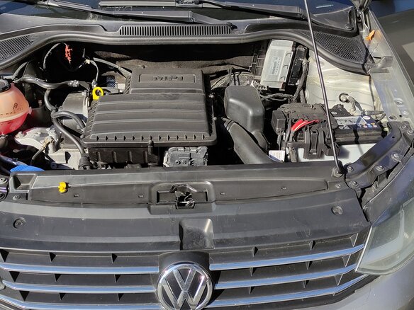 2019 Volkswagen Polo V Рестайлинг, серебристый, 800000 рублей - вид 9