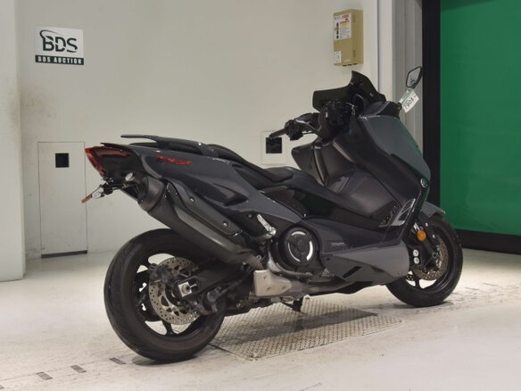 2021 Yamaha TMAX, серый, 900000 рублей - вид 4