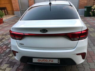 2017 Kia Rio IV, белый, 1080000 рублей, вид 3
