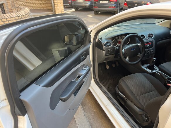 2010 Ford Focus II Рестайлинг, белый, 420000 рублей - вид 14