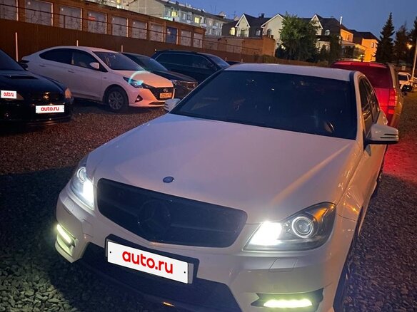 2012 Mercedes-Benz C-Класс 180 III (W204) Рестайлинг, белый, 1650000 рублей - вид 3
