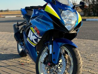 2019 Suzuki GSX-R 600, красный, 750000 рублей, вид 2