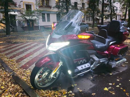 2019 Honda GL 1800 Gold Wing, красный, 3000000 рублей, вид 1