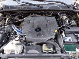 2017 Toyota Hilux VIII, белый, 2650000 рублей, вид 4