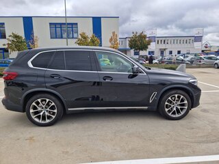 2019 BMW X5 30d IV (G05/G18), чёрный, 5100000 рублей, вид 4