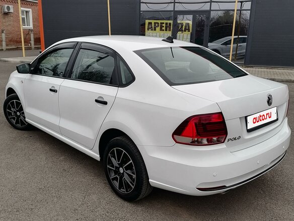 2017 Volkswagen Polo V Рестайлинг, белый, 1385000 рублей - вид 5