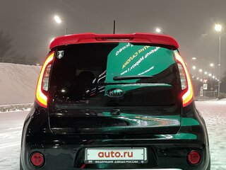 2017 Kia Soul II Рестайлинг, красный, 1750000 рублей, вид 4