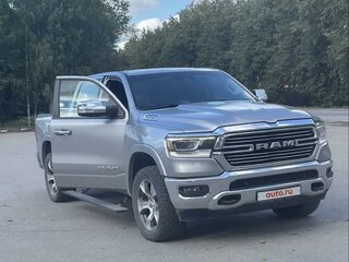2018 Ram 1500 Crew Cab eTorque V, серебристый, 5800000 рублей, вид 5