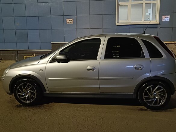 2005 Opel Corsa C Рестайлинг, серебристый, 435000 рублей - вид 2