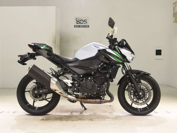 2019 Kawasaki Z 400, белый, 649000 рублей - вид 1