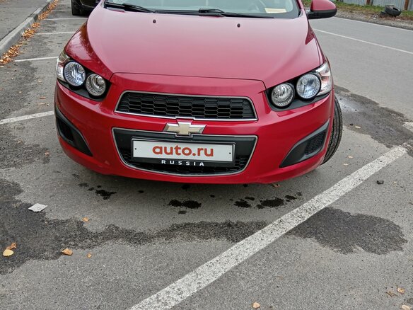 2013 Chevrolet Aveo II, красный, 750000 рублей - вид 5
