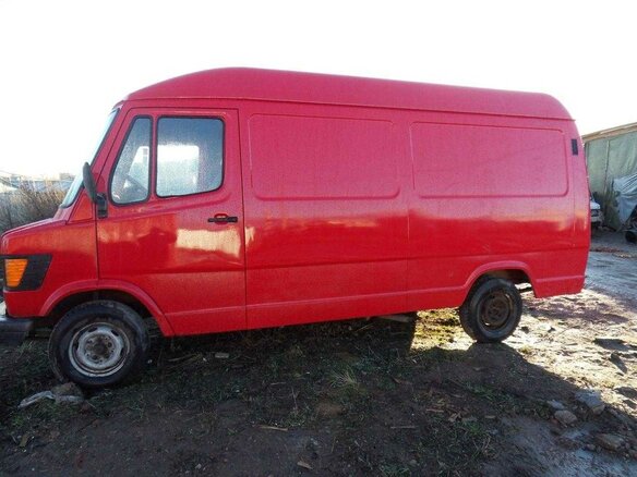 1992 Mercedes-Benz T1, пурпурный, 550000 рублей - вид 4