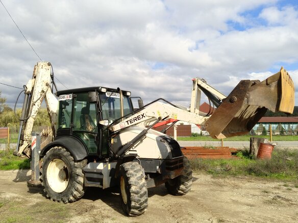 2011 Terex Экскаваторы-погрузчики, белый, 5200000 рублей