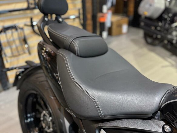 2024 Triumph Rocket 3, чёрный, 3600000 рублей - вид 10