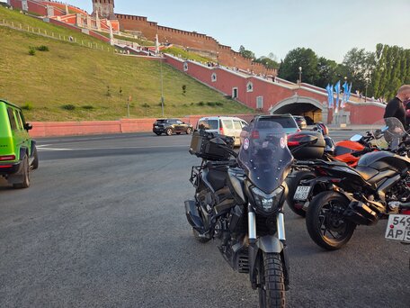 2021 Bajaj Dominar 400, чёрный, 320000 рублей, вид 1