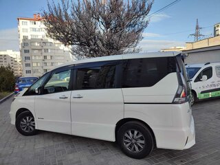 2019 Nissan Serena V (C27) Рестайлинг, белый, 2550000 рублей, вид 3