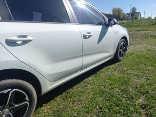 2020 Kia Rio IV, белый, 1600000 рублей, вид 4