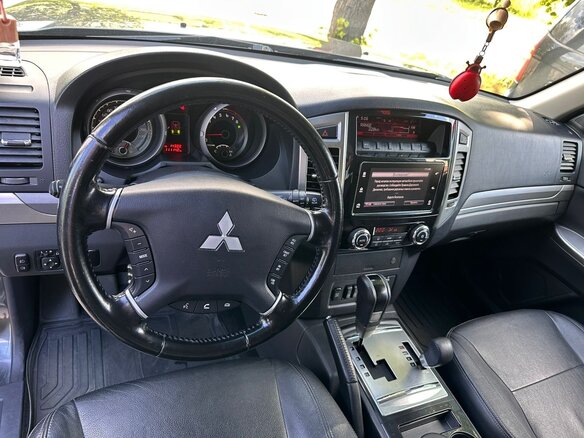 2017 Mitsubishi Pajero IV Рестайлинг 2, серый, 3200000 рублей - вид 9