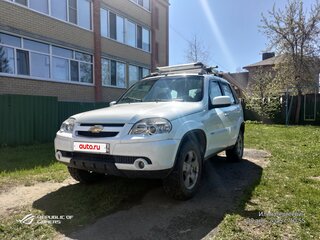2012 Chevrolet Niva I Рестайлинг, белый, 450000 рублей, вид 1
