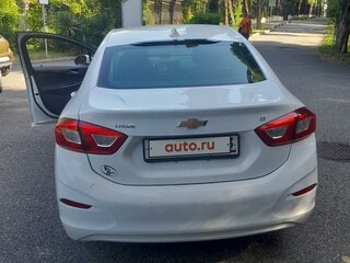 2017 Chevrolet Cruze II, белый, 900000 рублей, вид 4